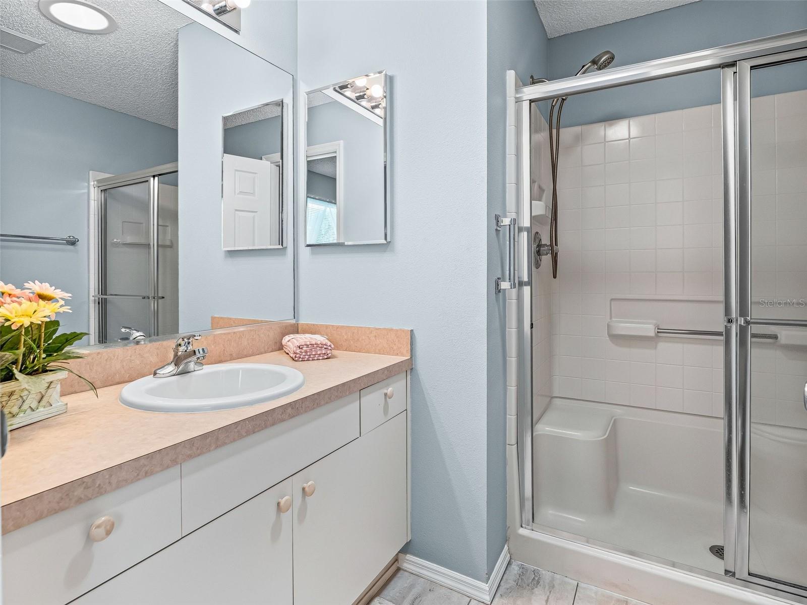 973 York Ter Property Photo 29