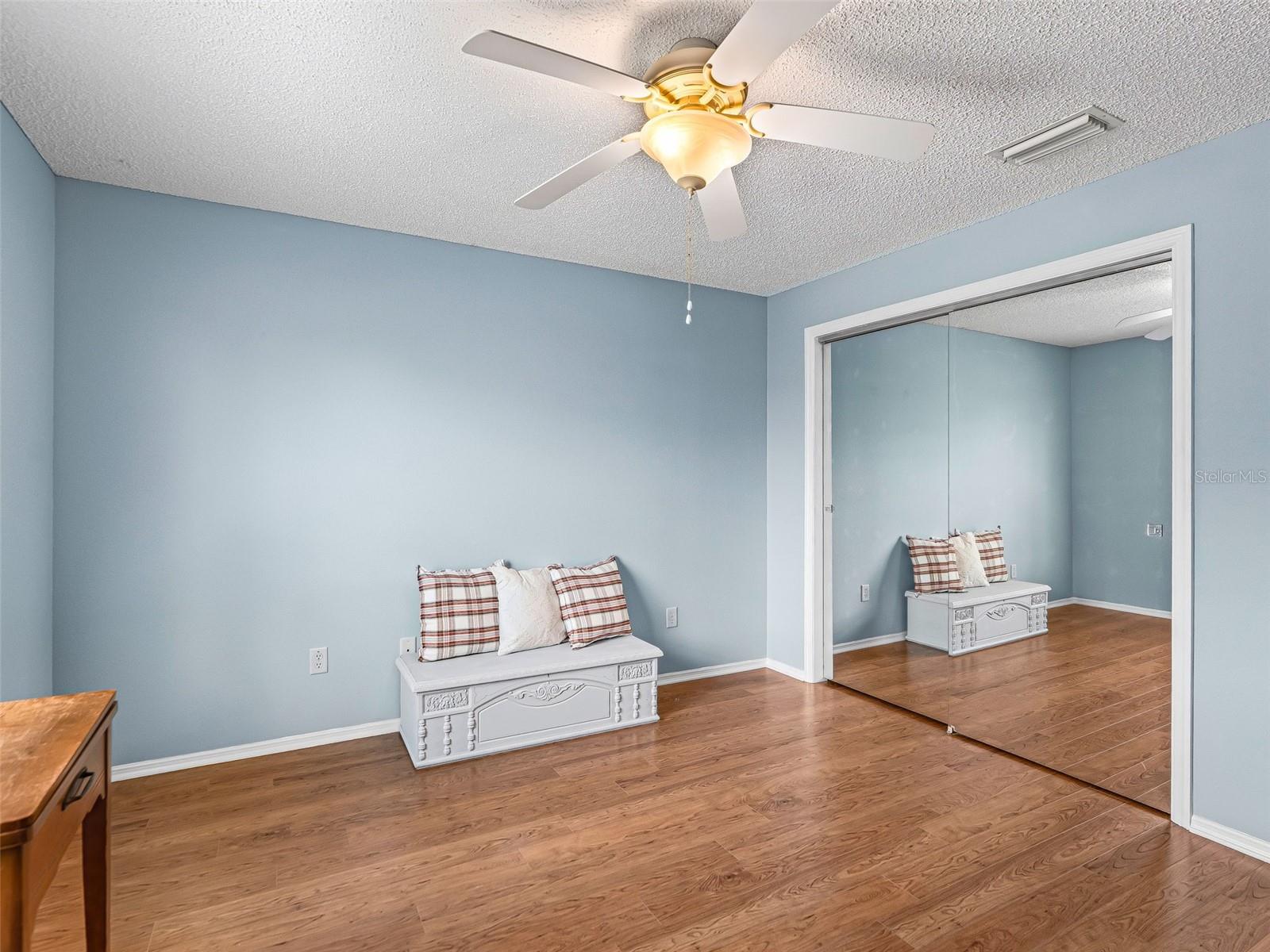 973 York Ter Property Photo 34