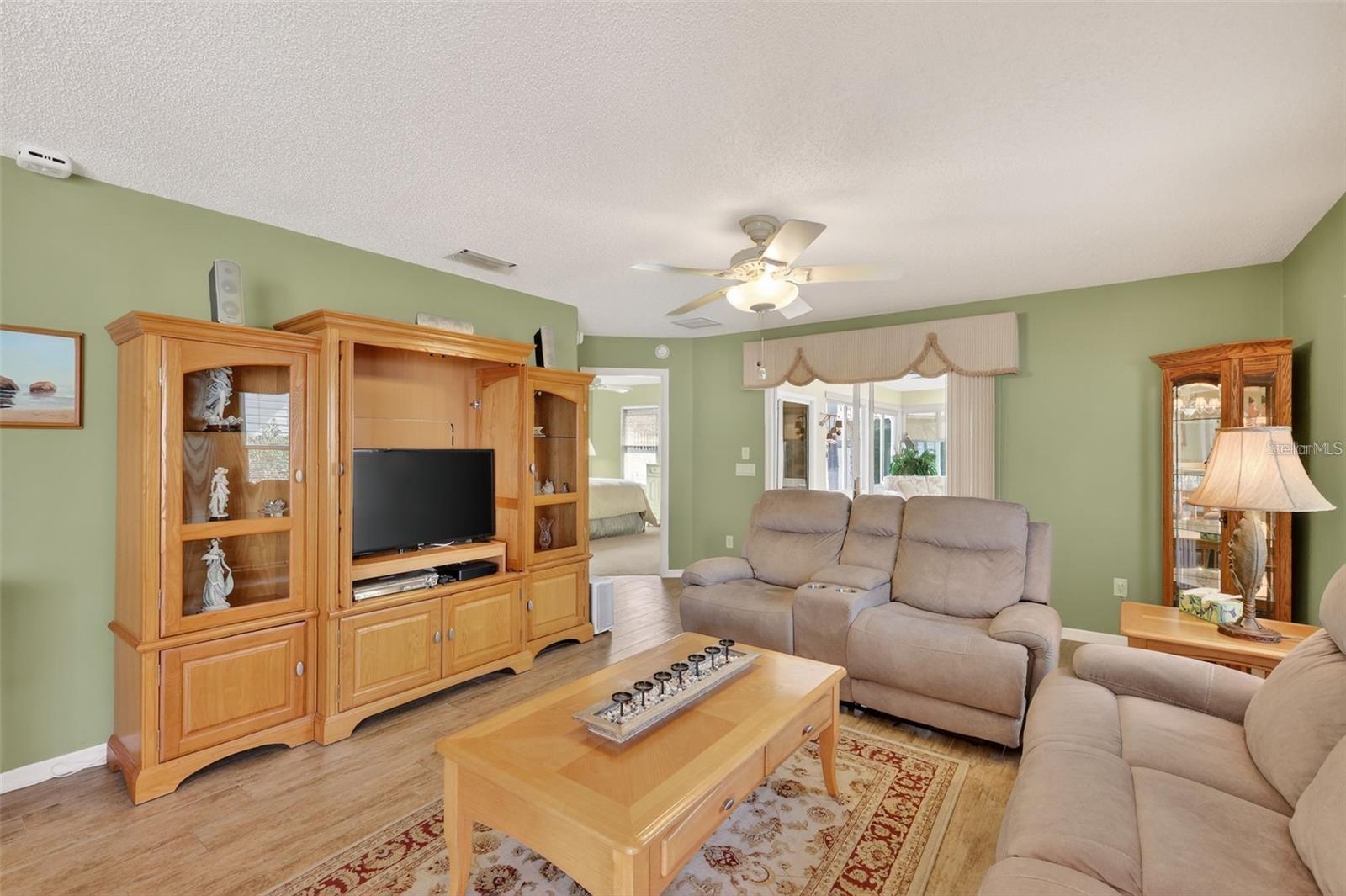 1258 Estill Ave Property Photo 17