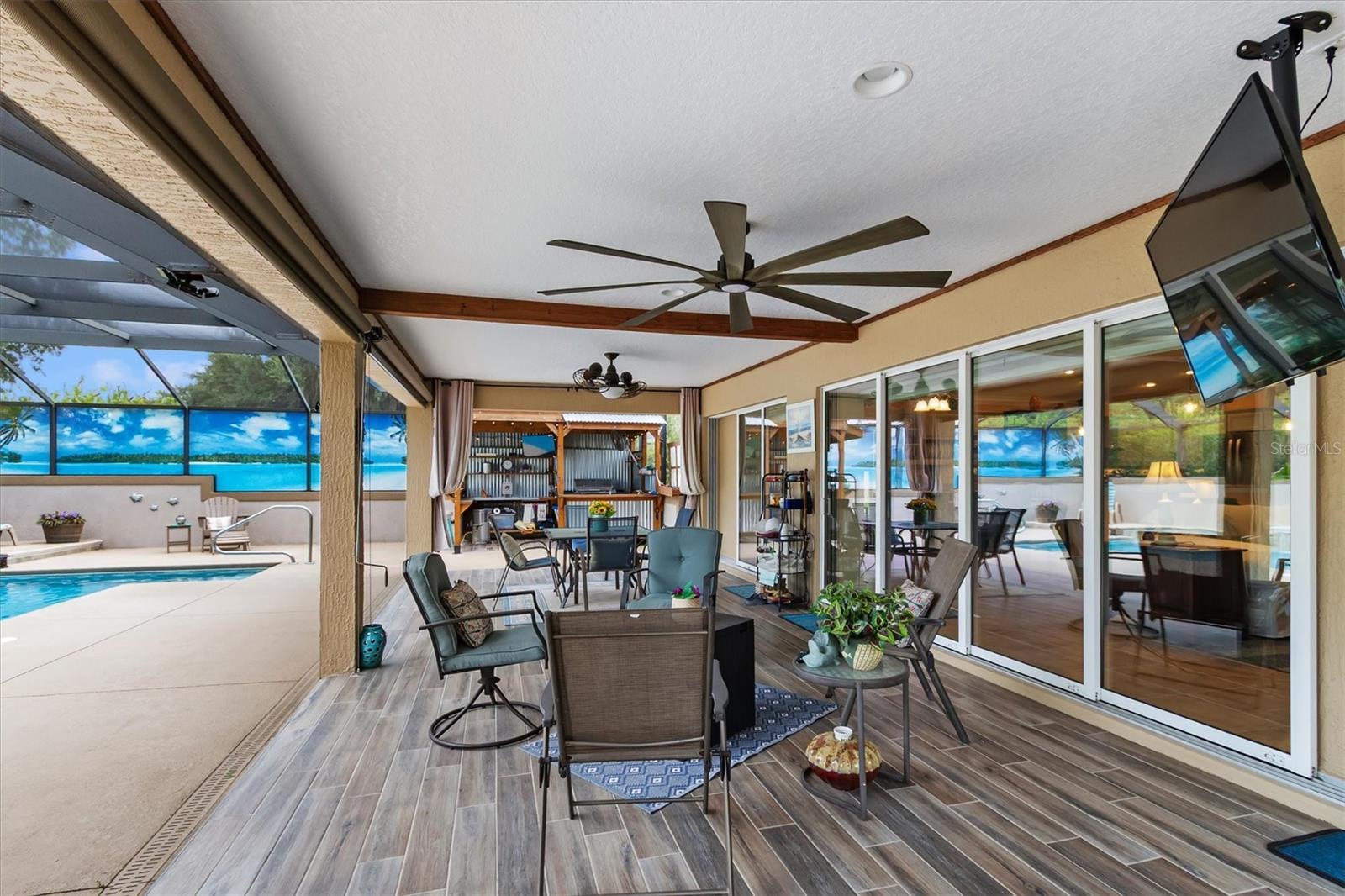 2611 Jupiter Way Property Photo 4