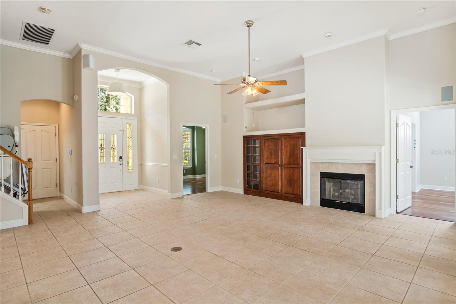 10734 Woodchase Cir Property Photo 6
