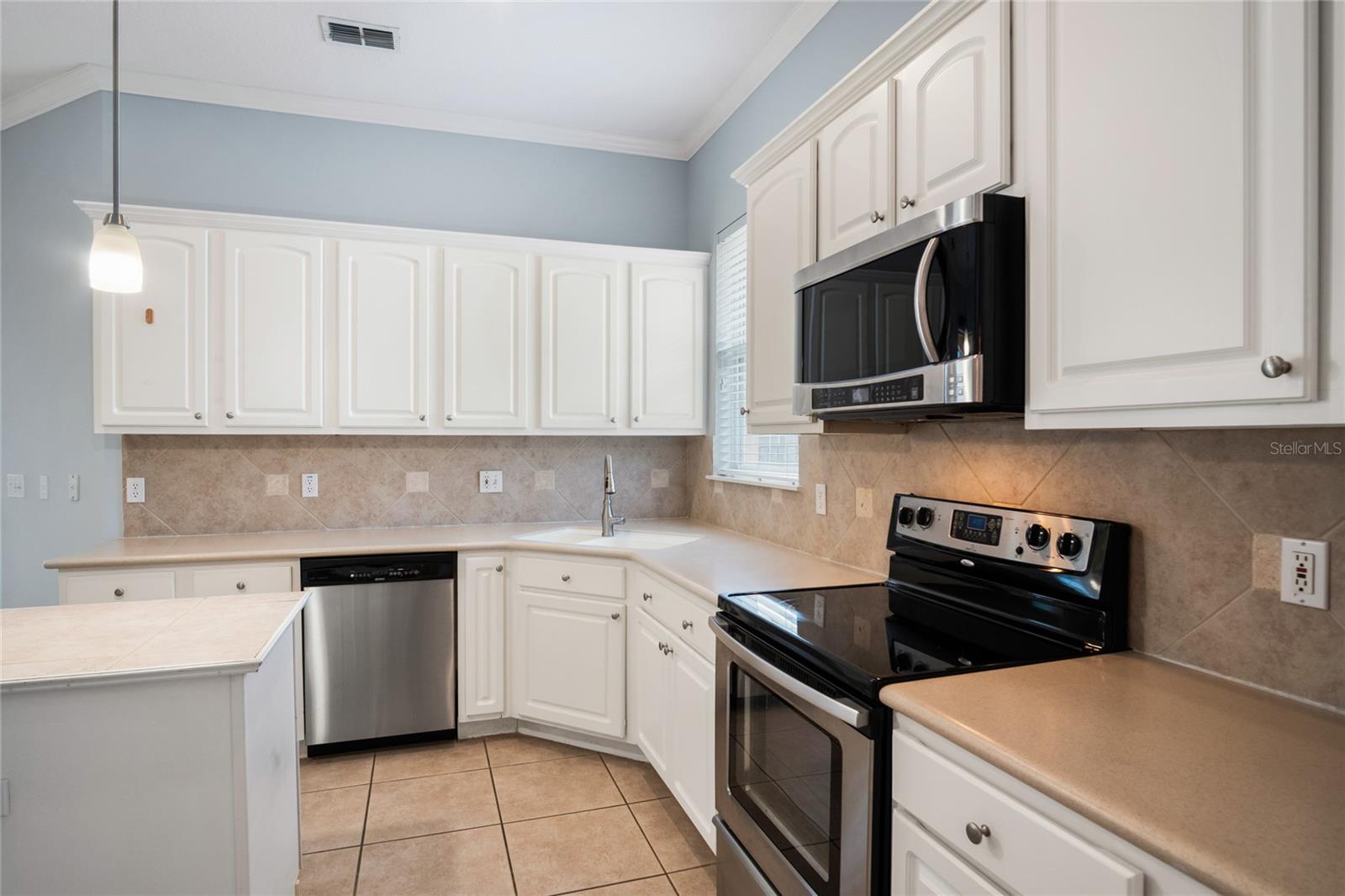 10734 Woodchase Cir Property Photo 11