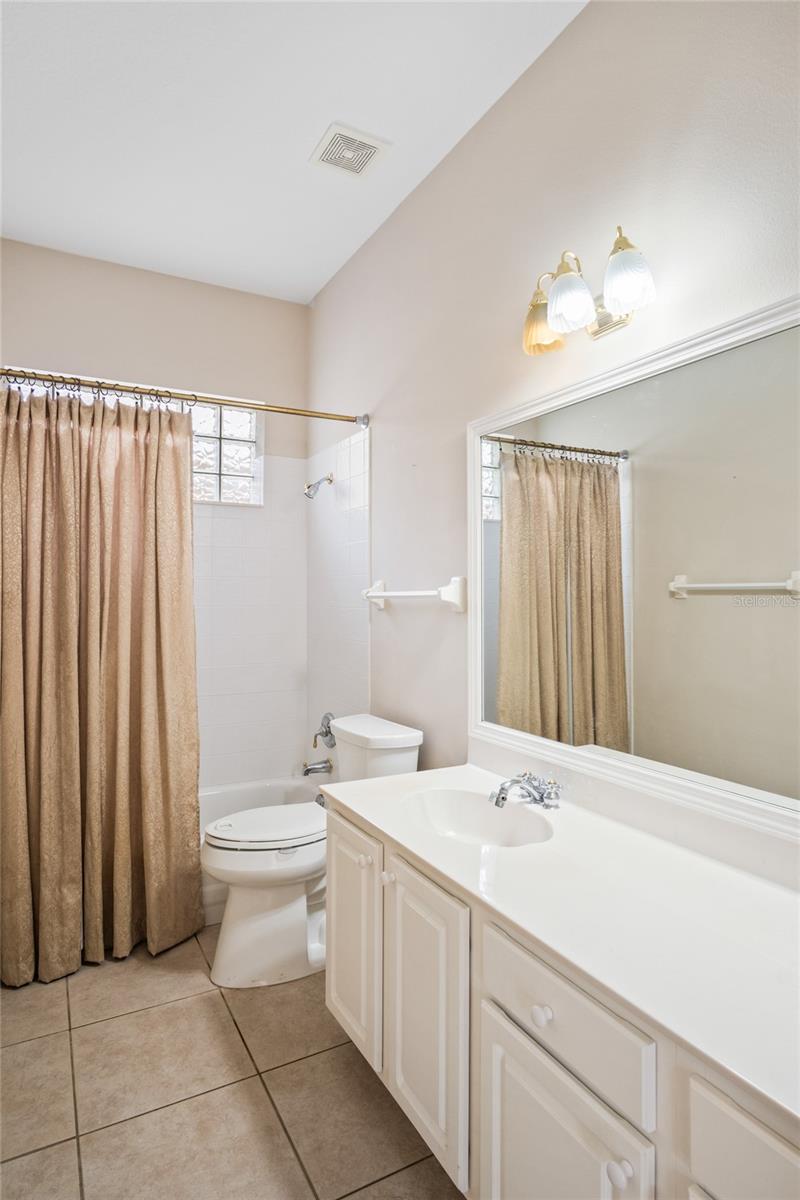 10734 Woodchase Cir Property Photo 23