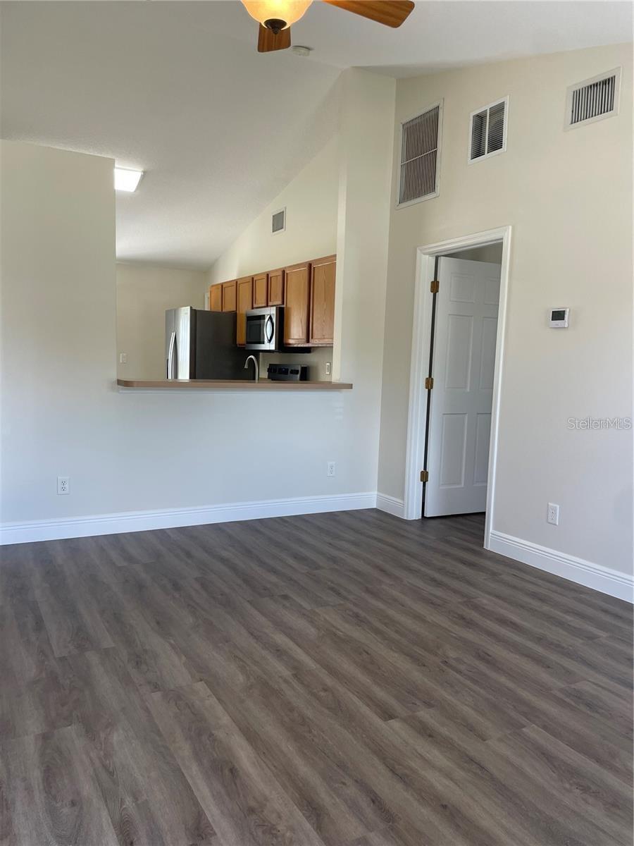 17542 Doris St Property Photo 10