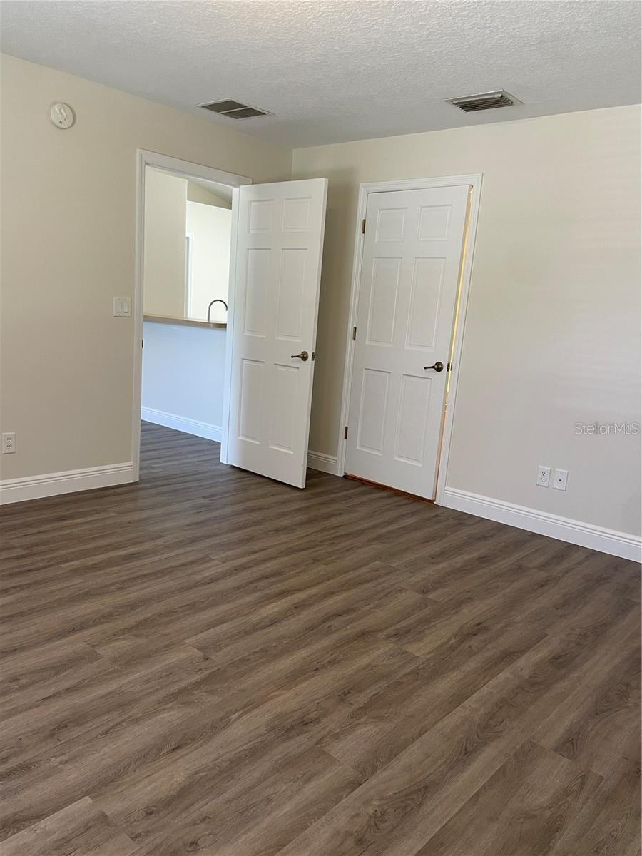 17542 Doris St Property Photo 11