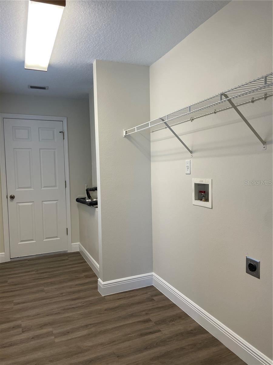 17542 Doris St Property Photo 18