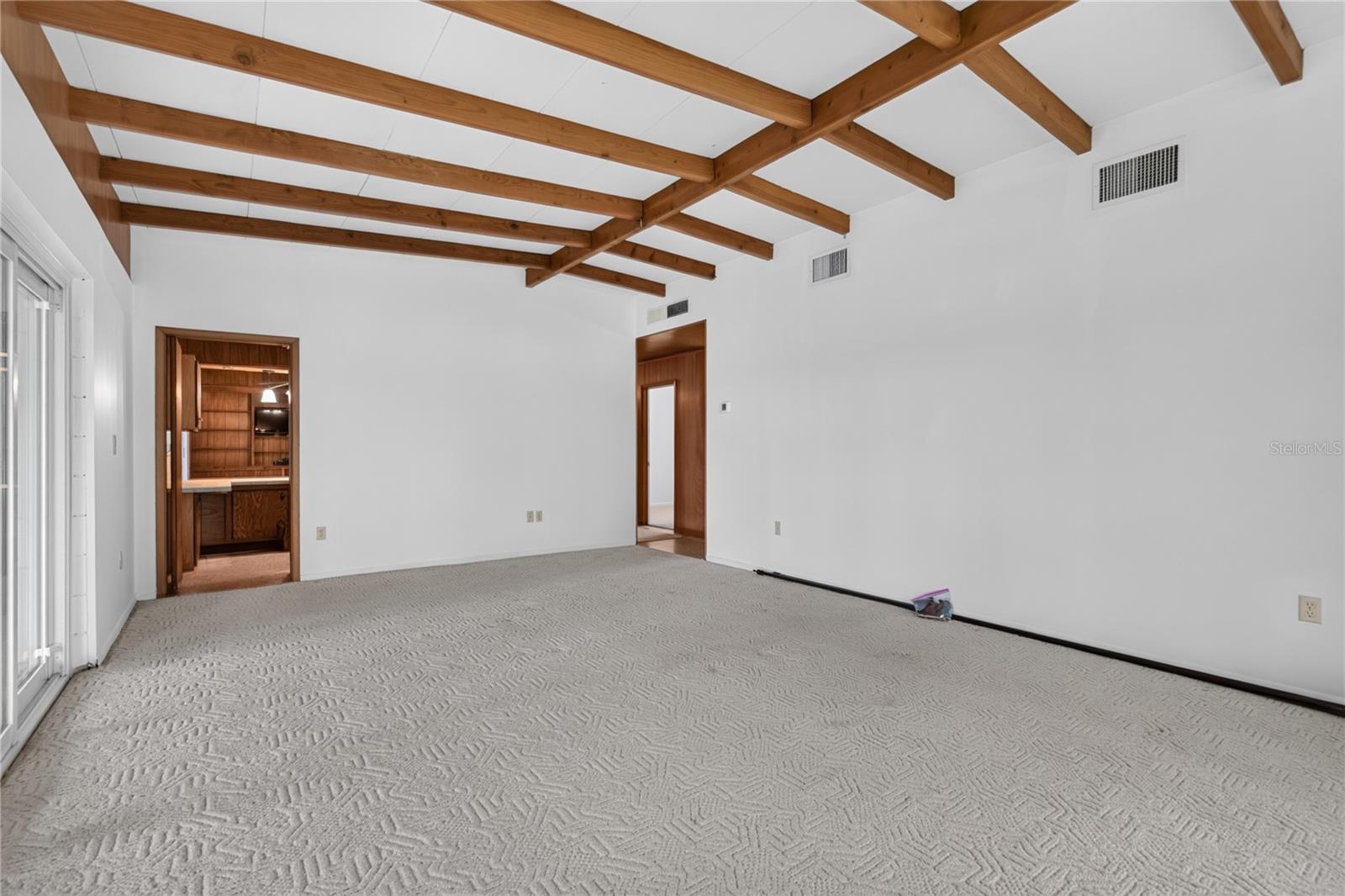 2435 Broadvue Ave Property Photo 5