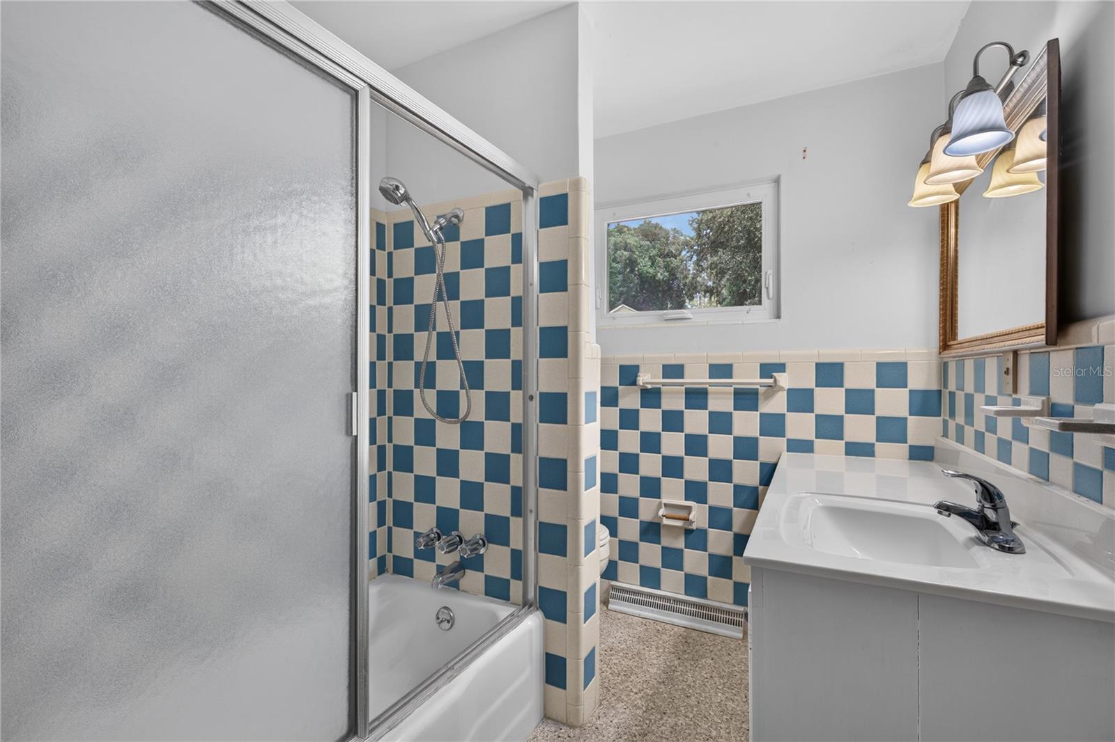 2435 Broadvue Ave Property Photo 25