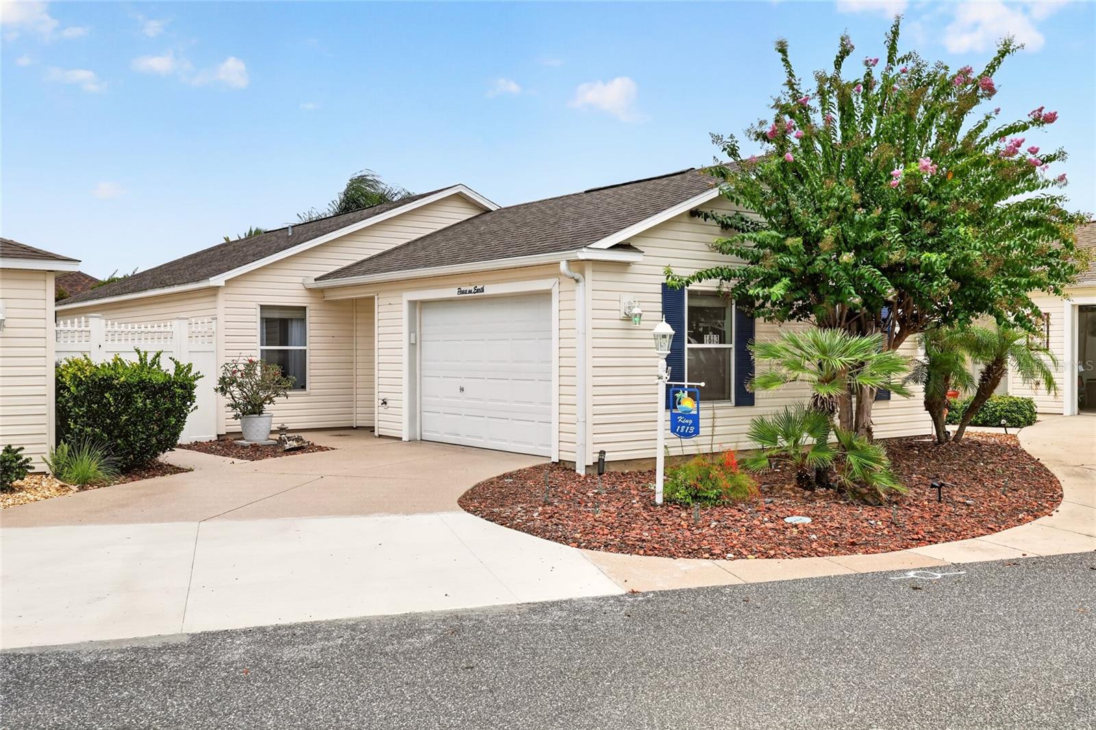 1813 Hortensia Pl Property Photo 1