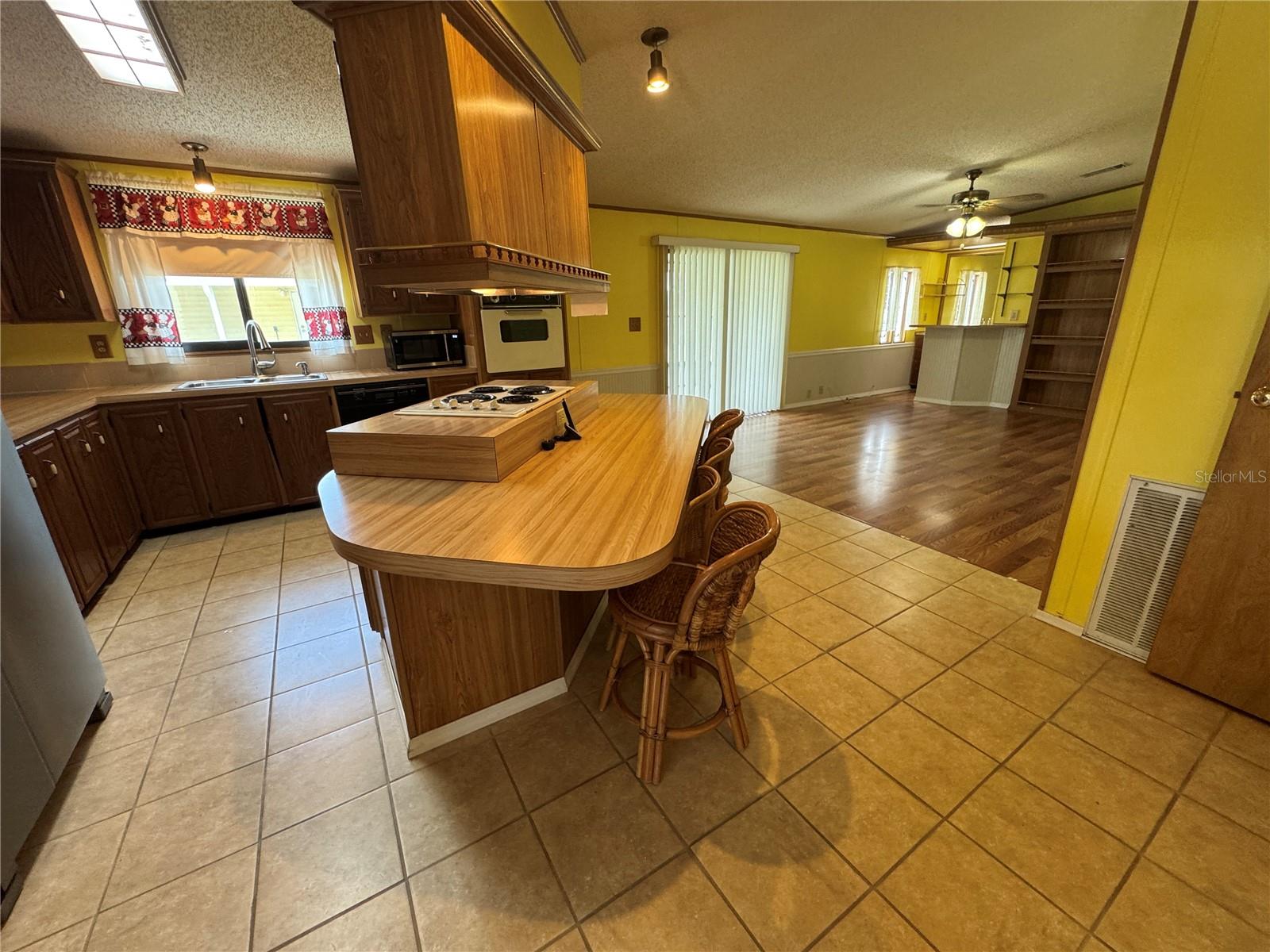 5310 Tigers Tail Property Photo 7