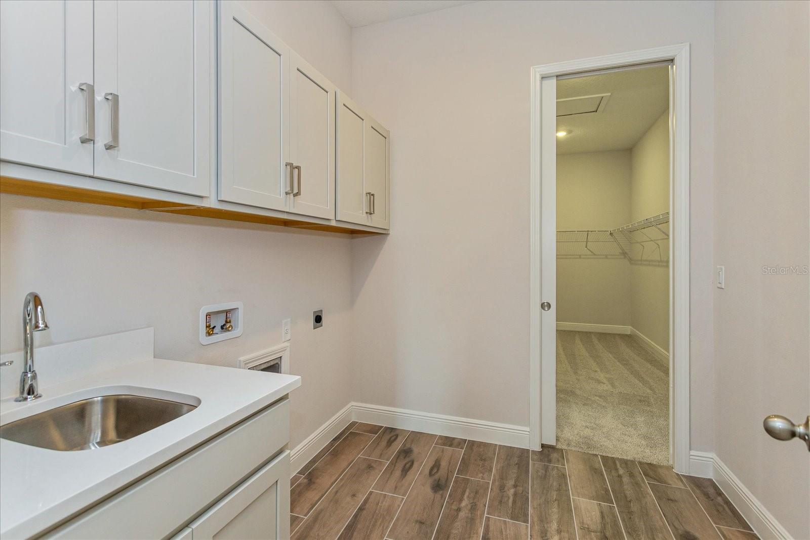 10078 Dulbecco St Property Photo 19