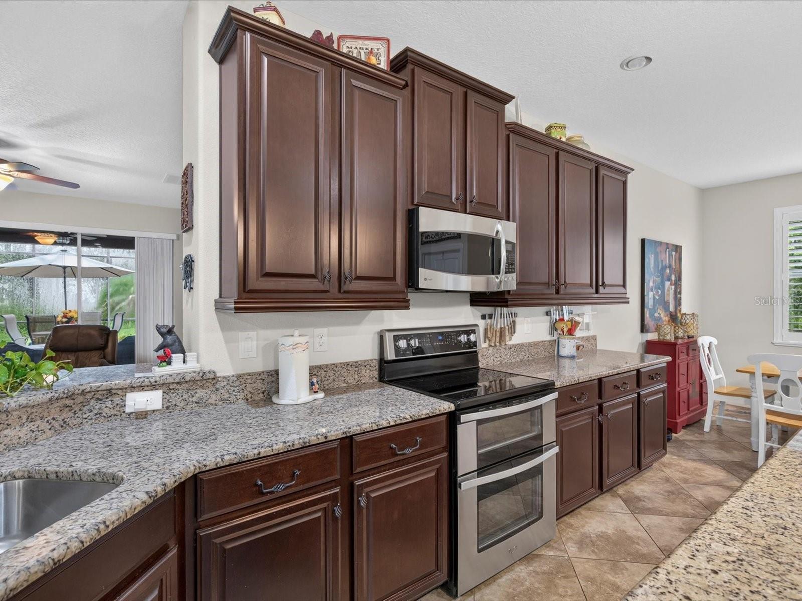 3831 Sanibel St Property Photo 12