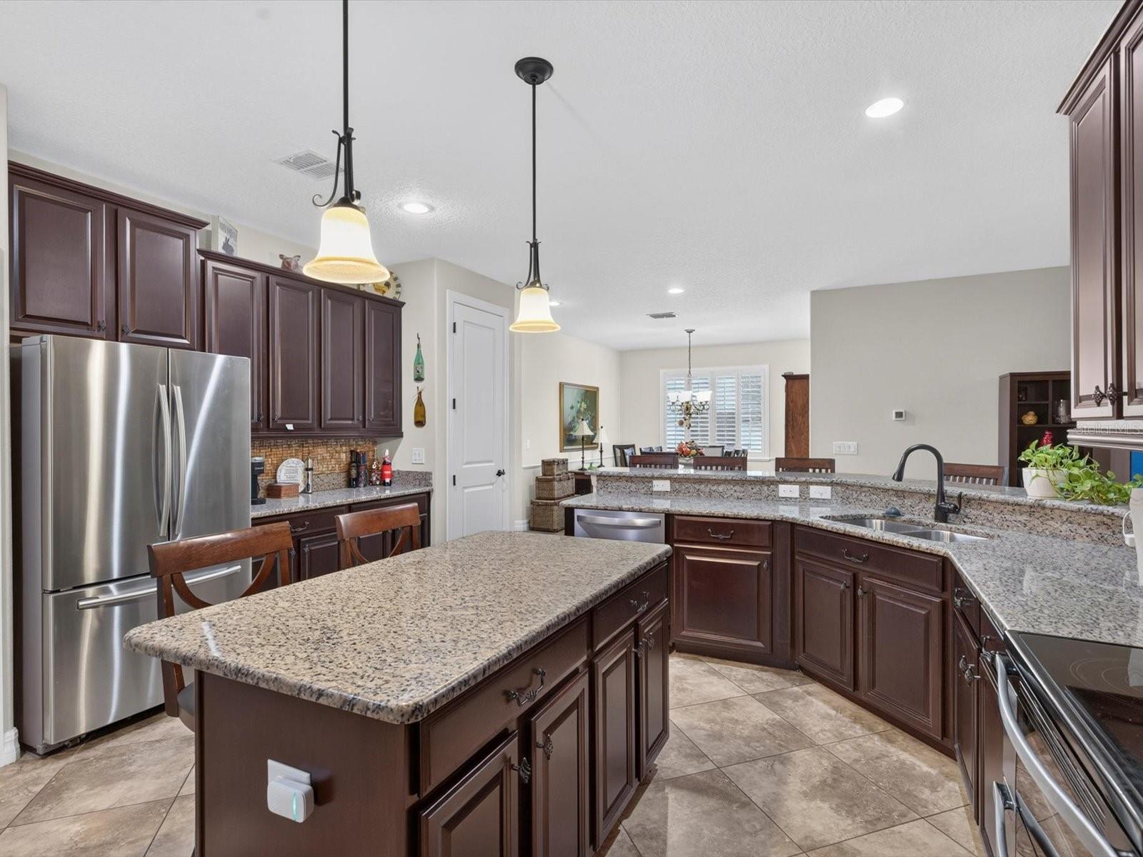 3831 Sanibel St Property Photo 15