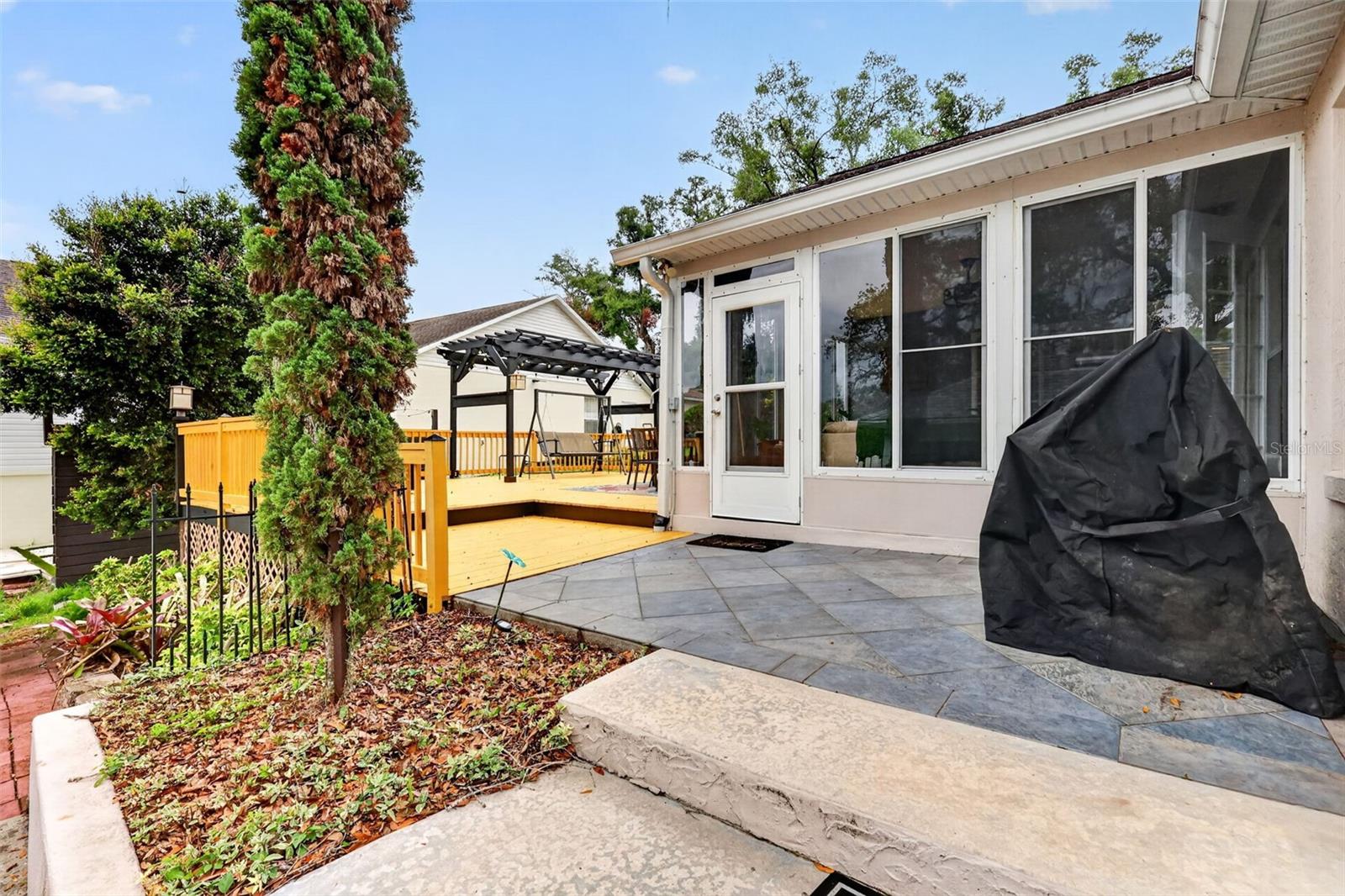 57 Townhill Dr Property Photo 30