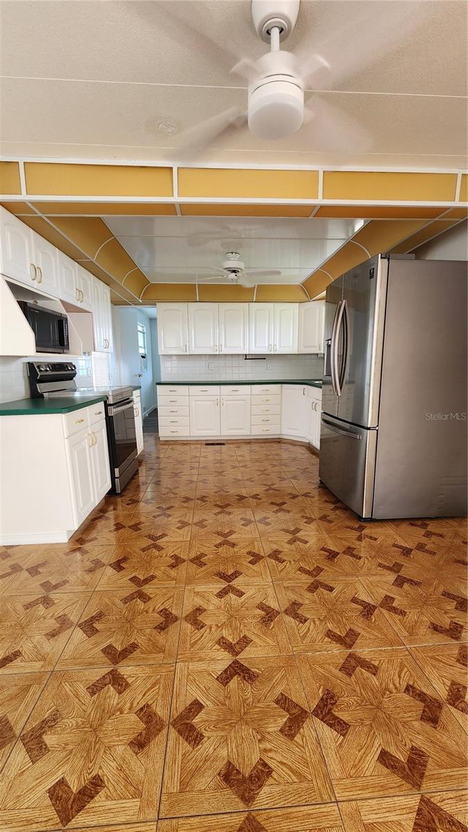 17653 Broad St Property Photo 10