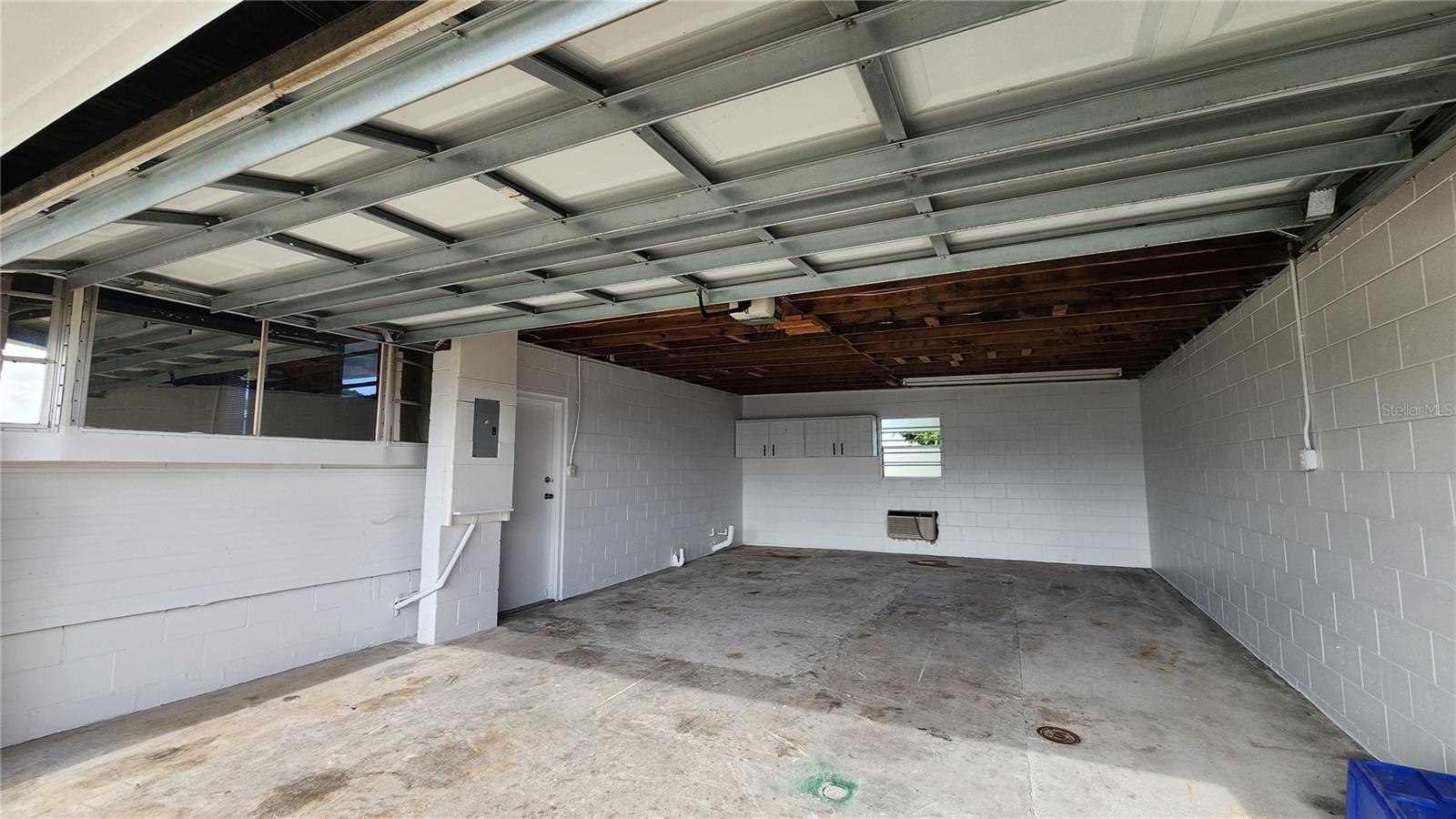 17653 Broad St Property Photo 17