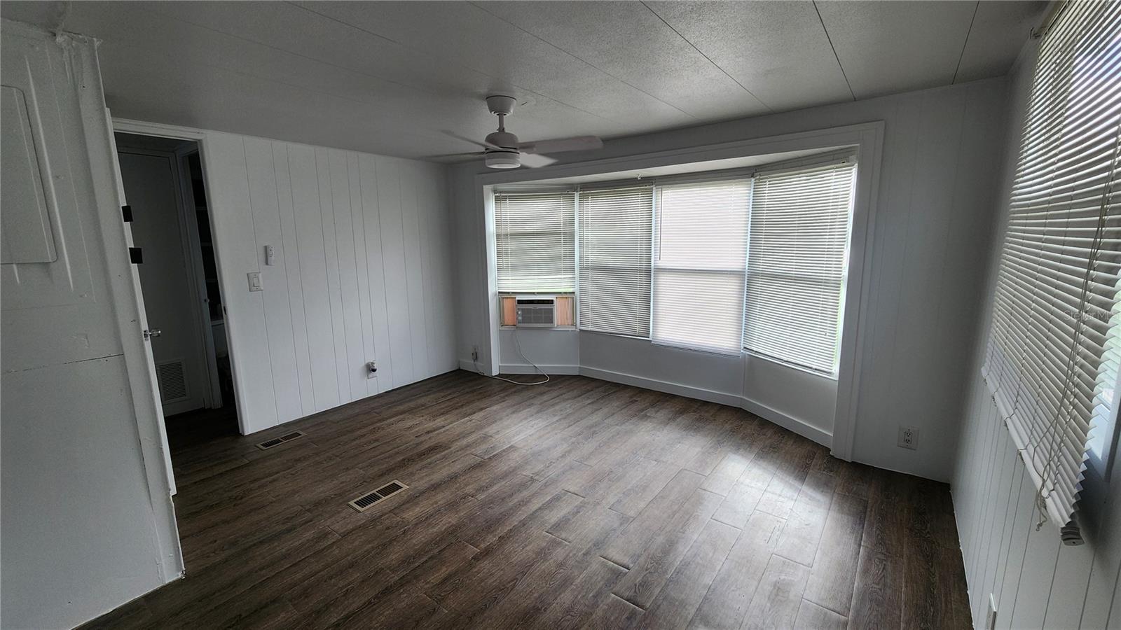 17653 Broad St Property Photo 20
