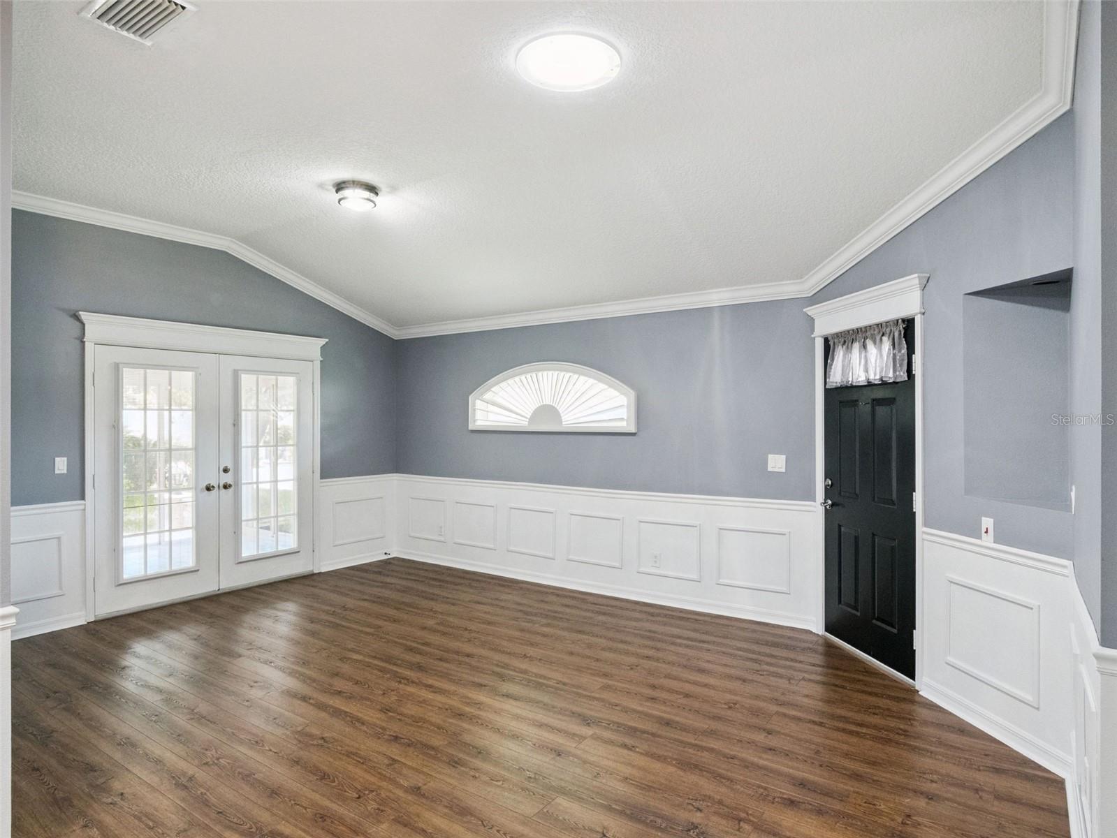 21738 King Richards Way Property Photo 5