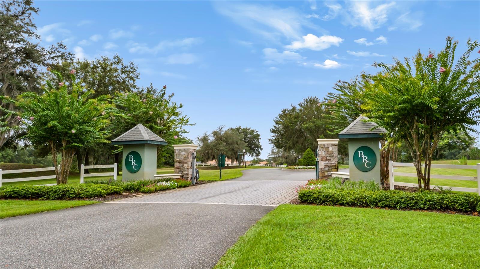 Trotting Horse Ln Property Photo 1