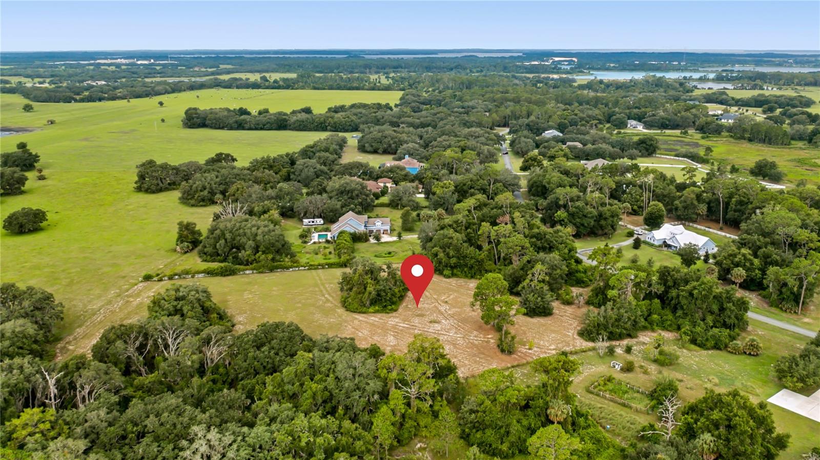 Trotting Horse Ln Property Photo 3