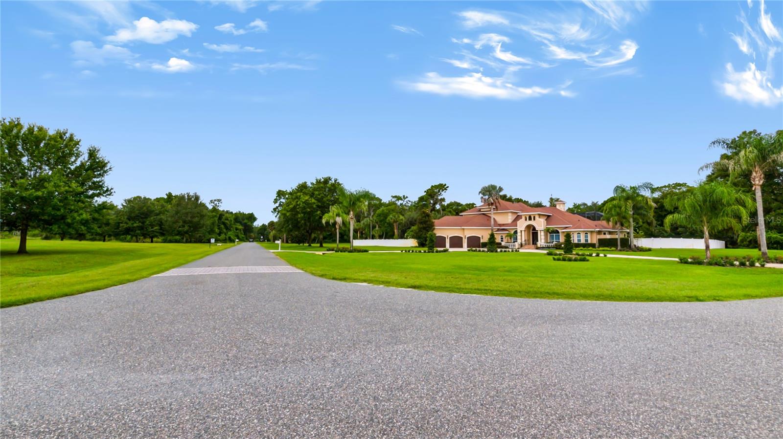 Trotting Horse Ln Property Photo 14