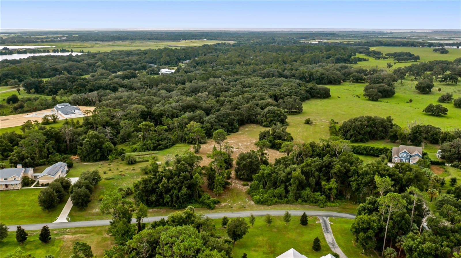 Trotting Horse Ln Property Photo 17