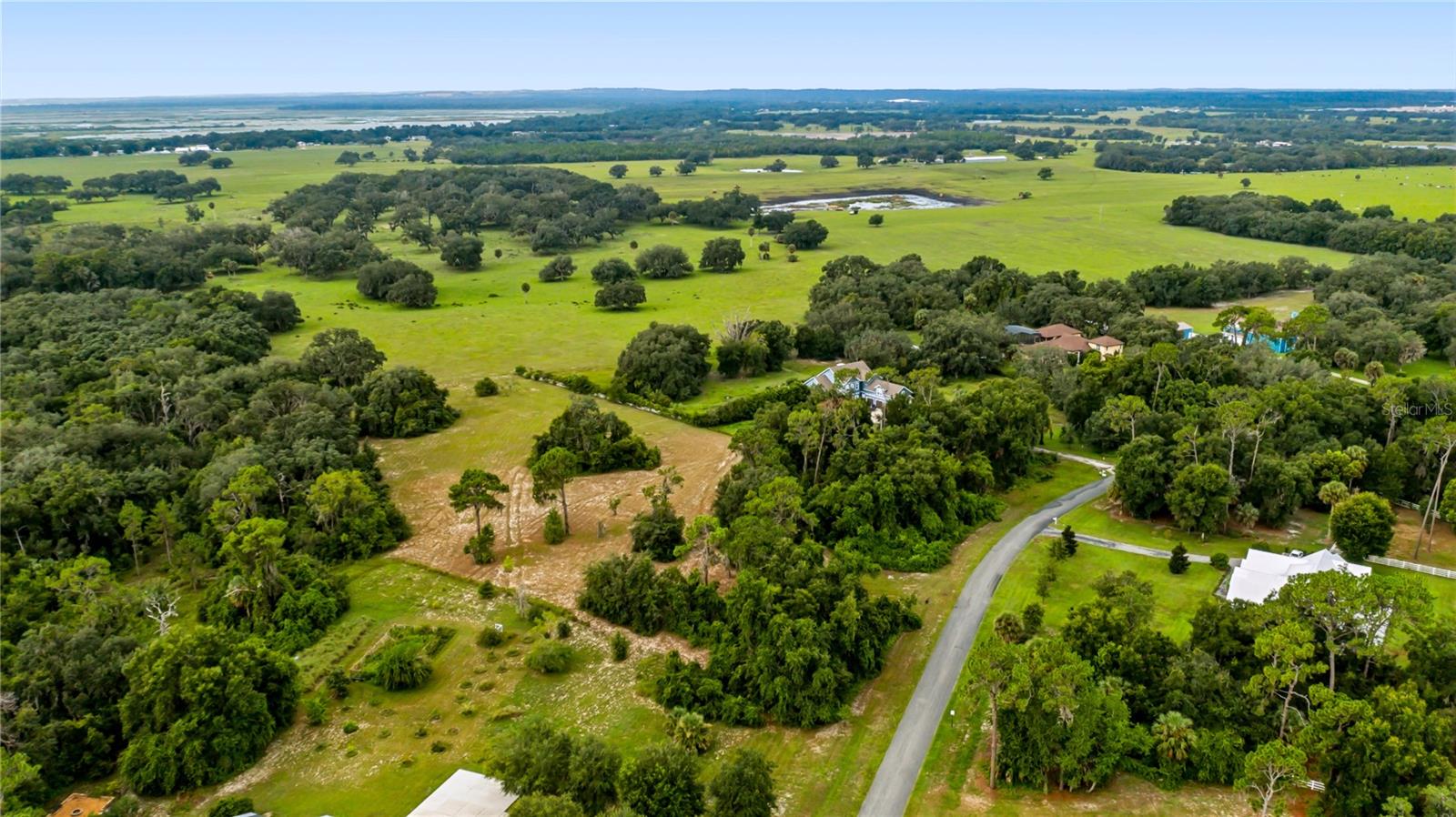 Trotting Horse Ln Property Photo 23