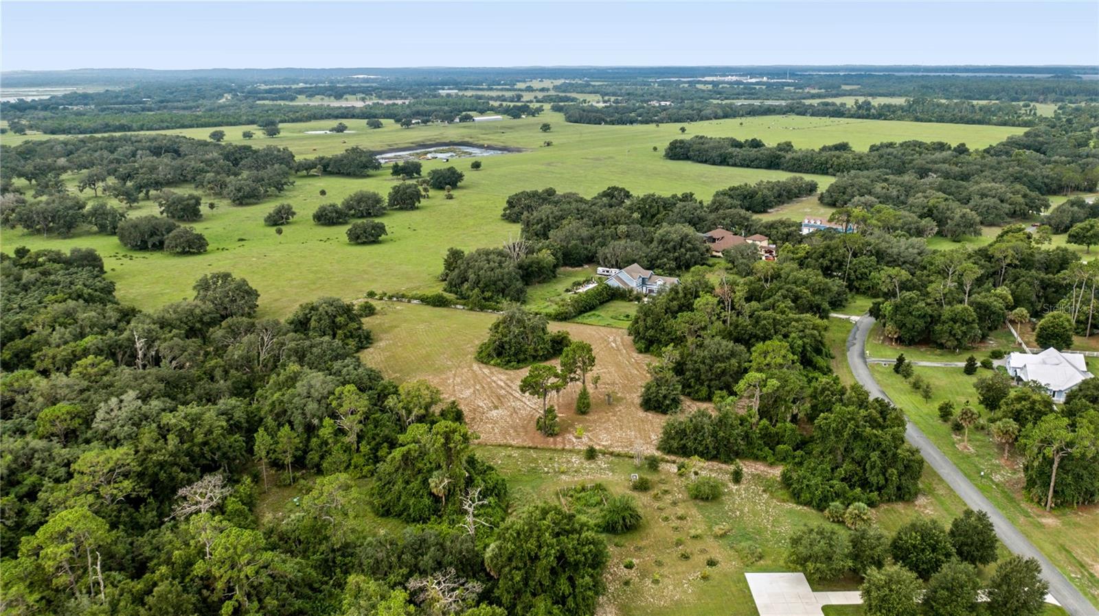 Trotting Horse Ln Property Photo 25