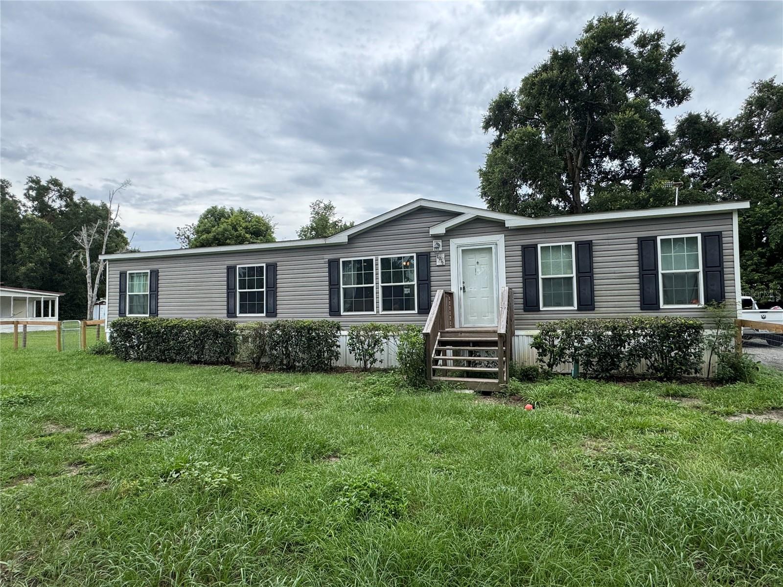 1916 Fruitland Park Blvd Property Photo 1