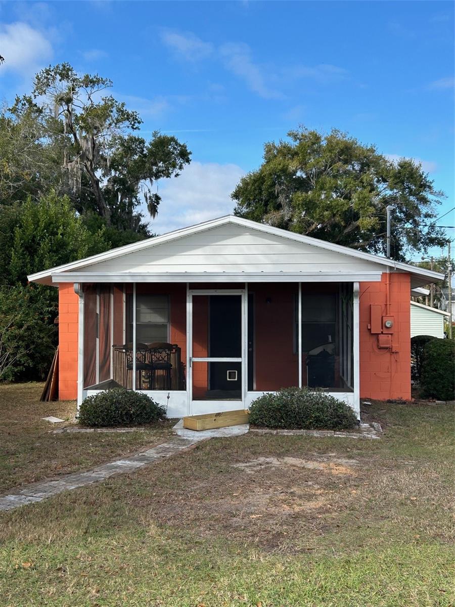 1122 VIRGINIA CT Property Photo 1
