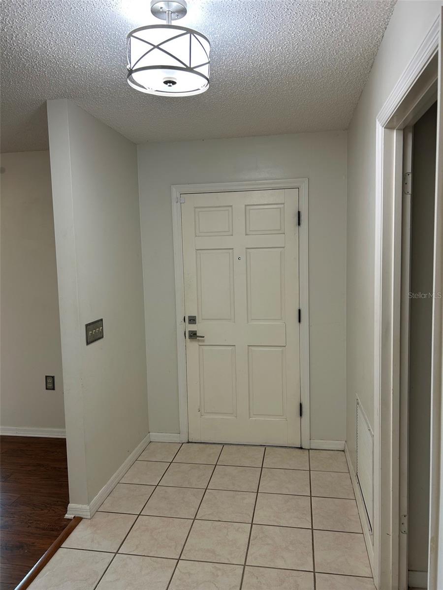 1605 Blackberry Ct Property Photo 2