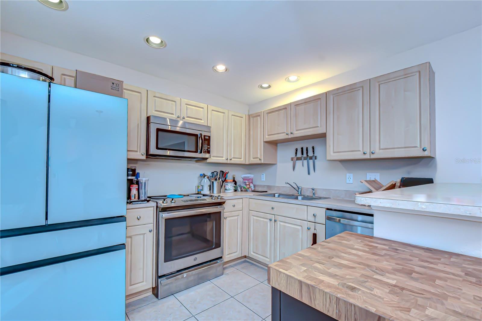 24640 Siena Dr Property Photo 20