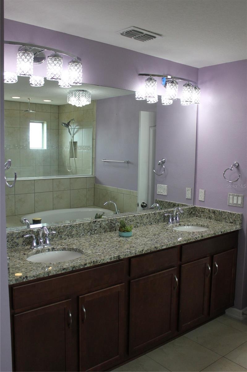 4203 Caplock St Property Photo 54