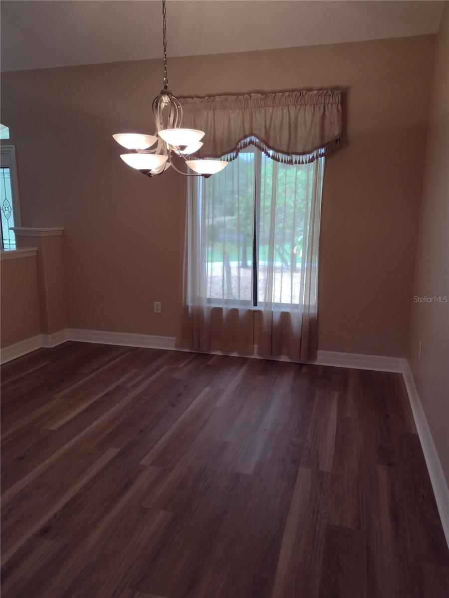 592 Dowling Cir Property Photo 8