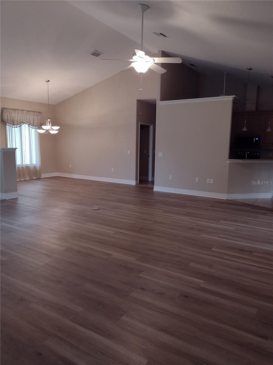 592 Dowling Cir Property Photo 18