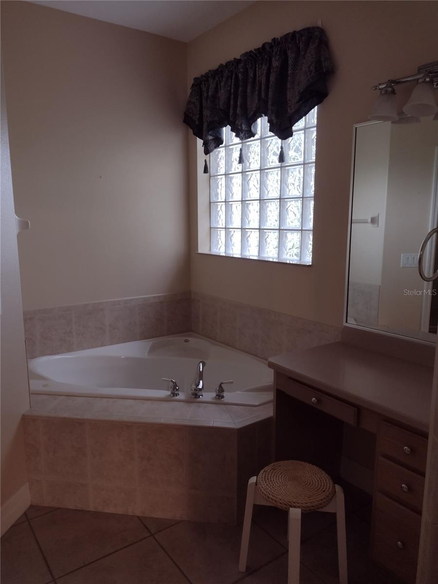 592 Dowling Cir Property Photo 35