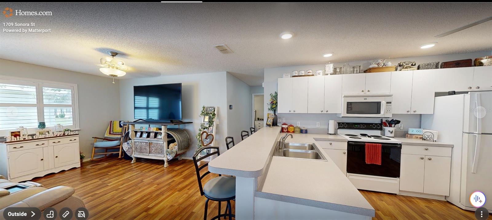 1709 Sonora St Property Photo 14