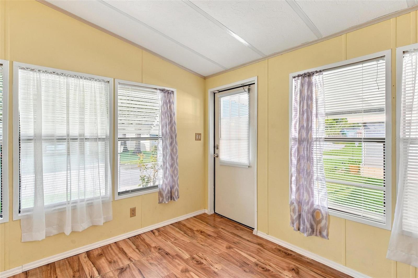 1875 Stacey Dr Property Photo 3