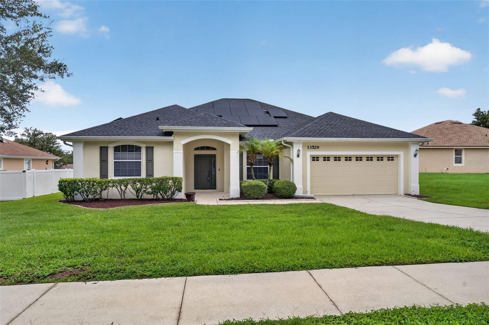 13529 Via Roma Cir Property Photo 2