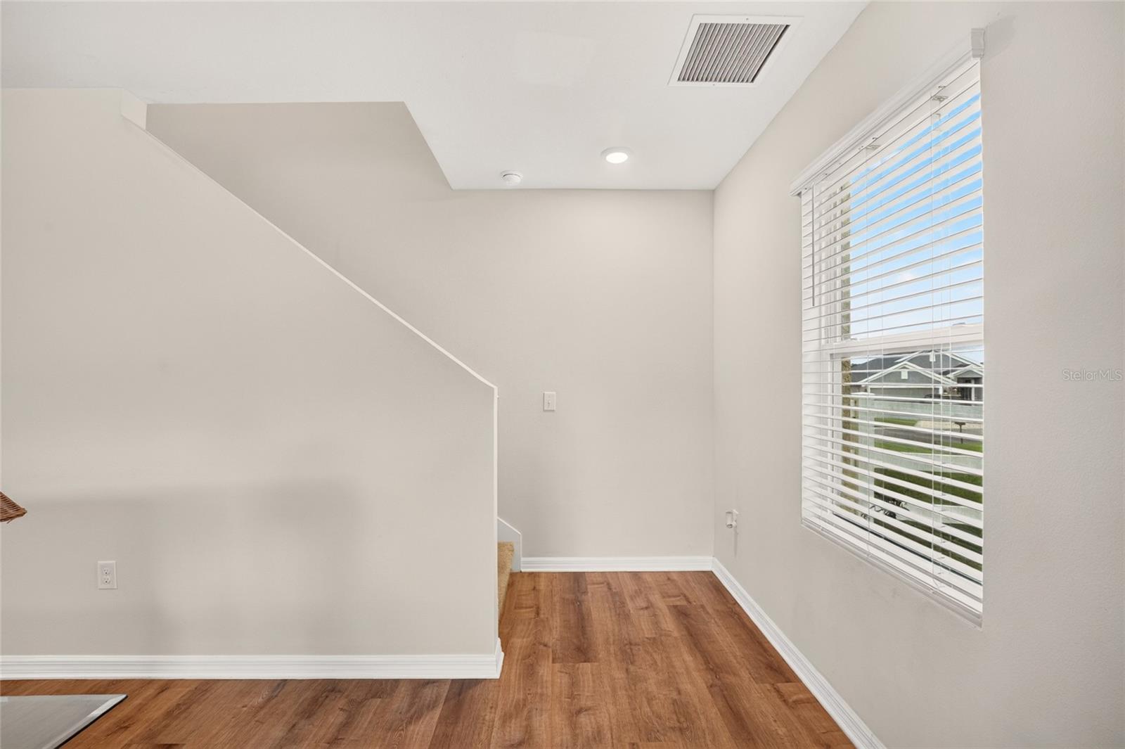 483 W Runyon Loop Property Photo 30