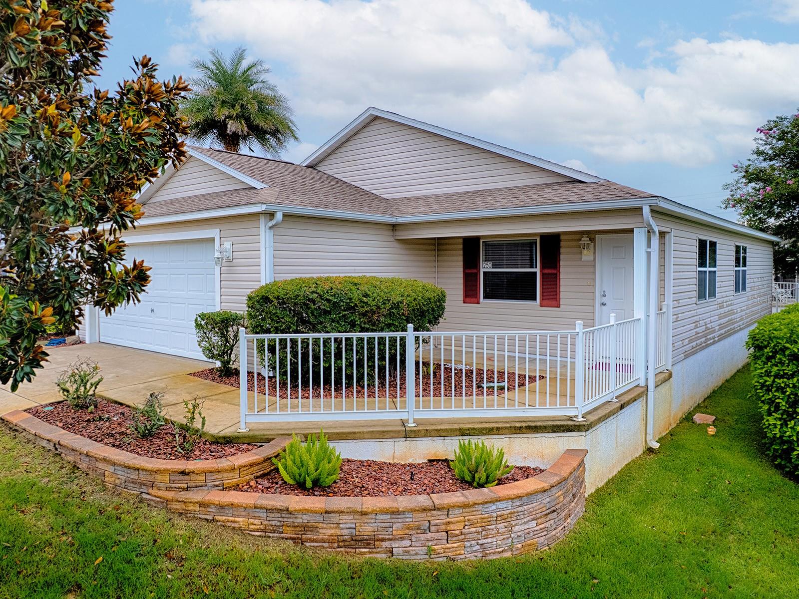 250 Arbella Loop Property Photo 1