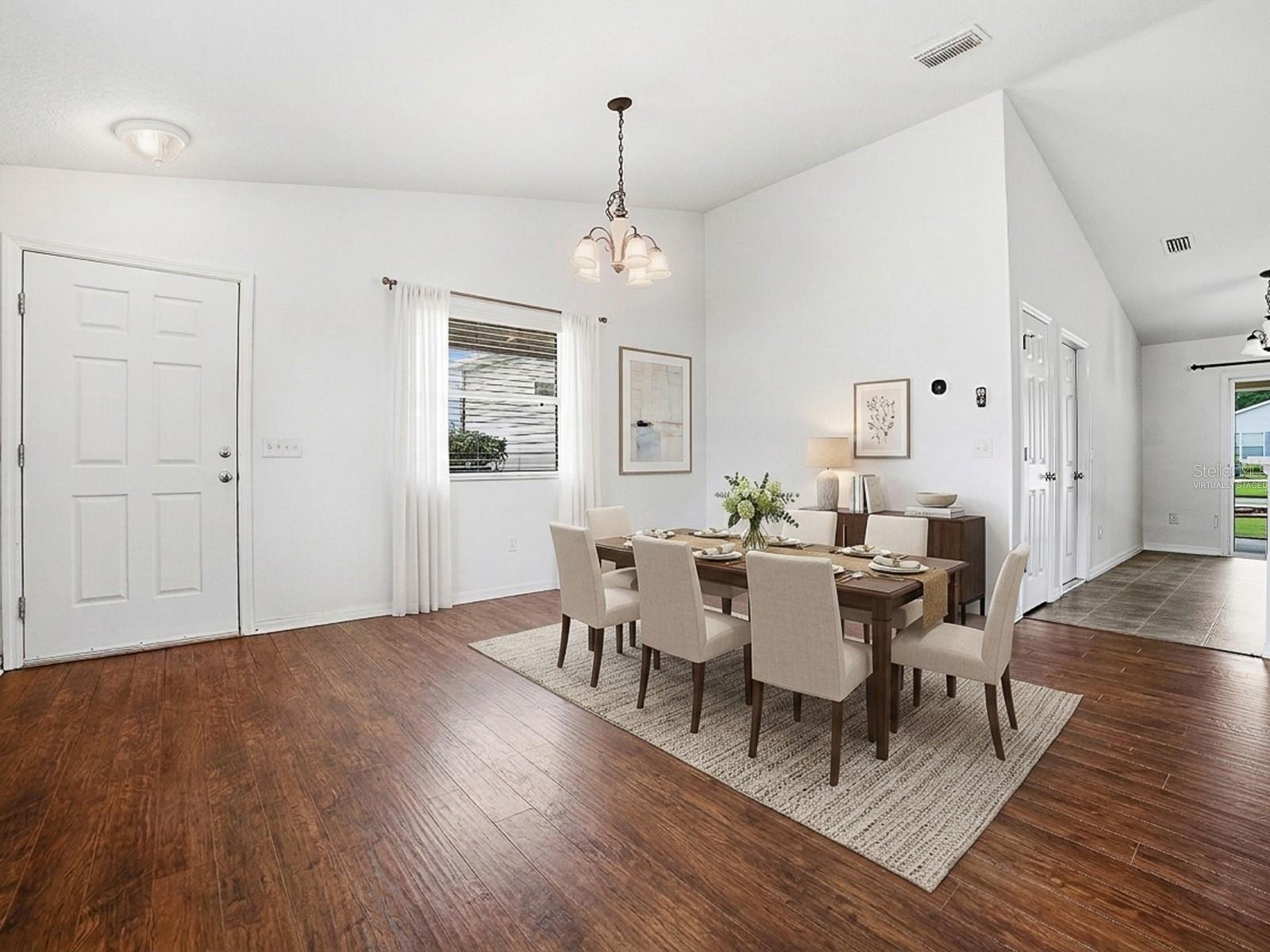 250 Arbella Loop Property Photo 6