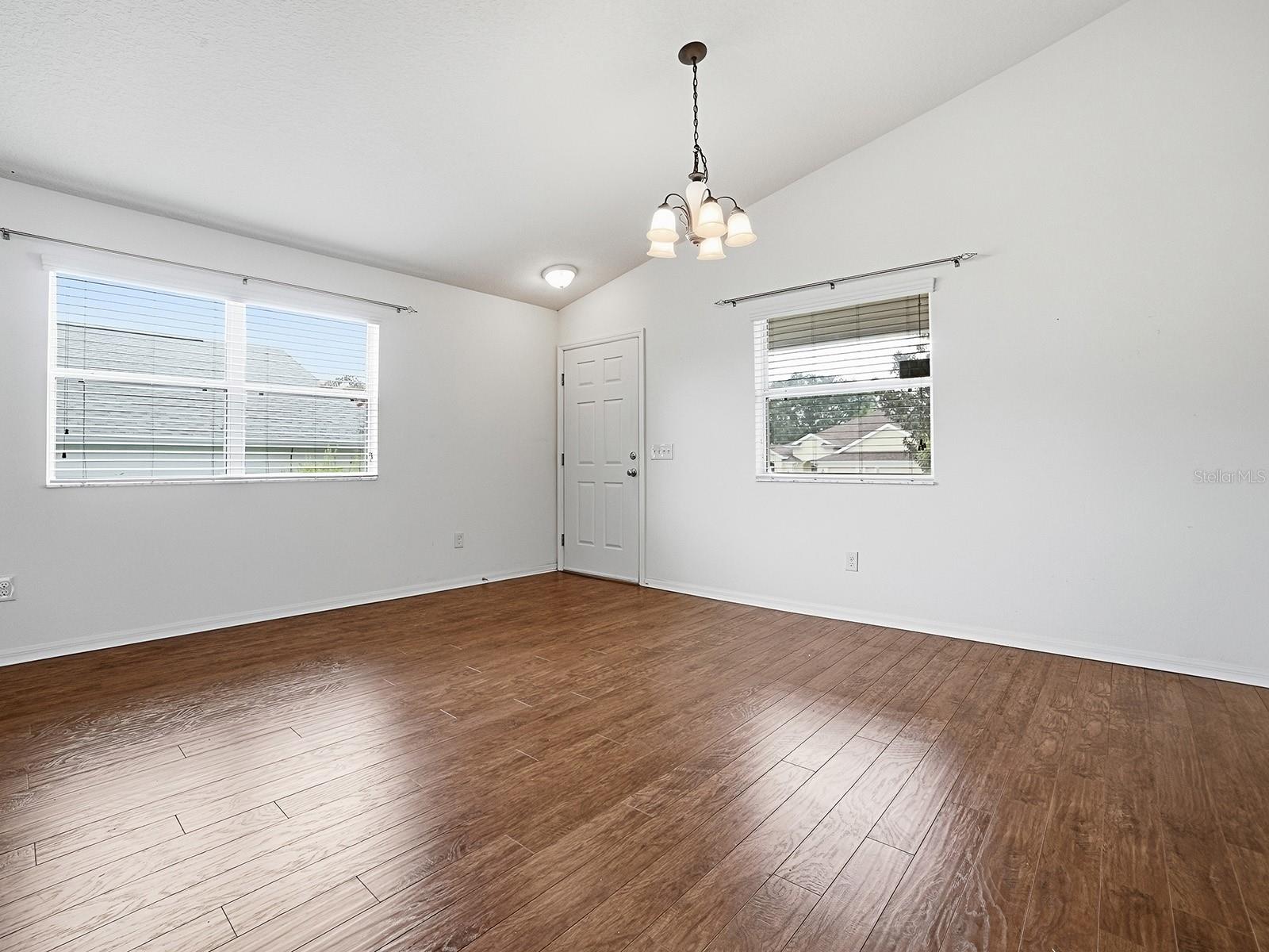 250 Arbella Loop Property Photo 7