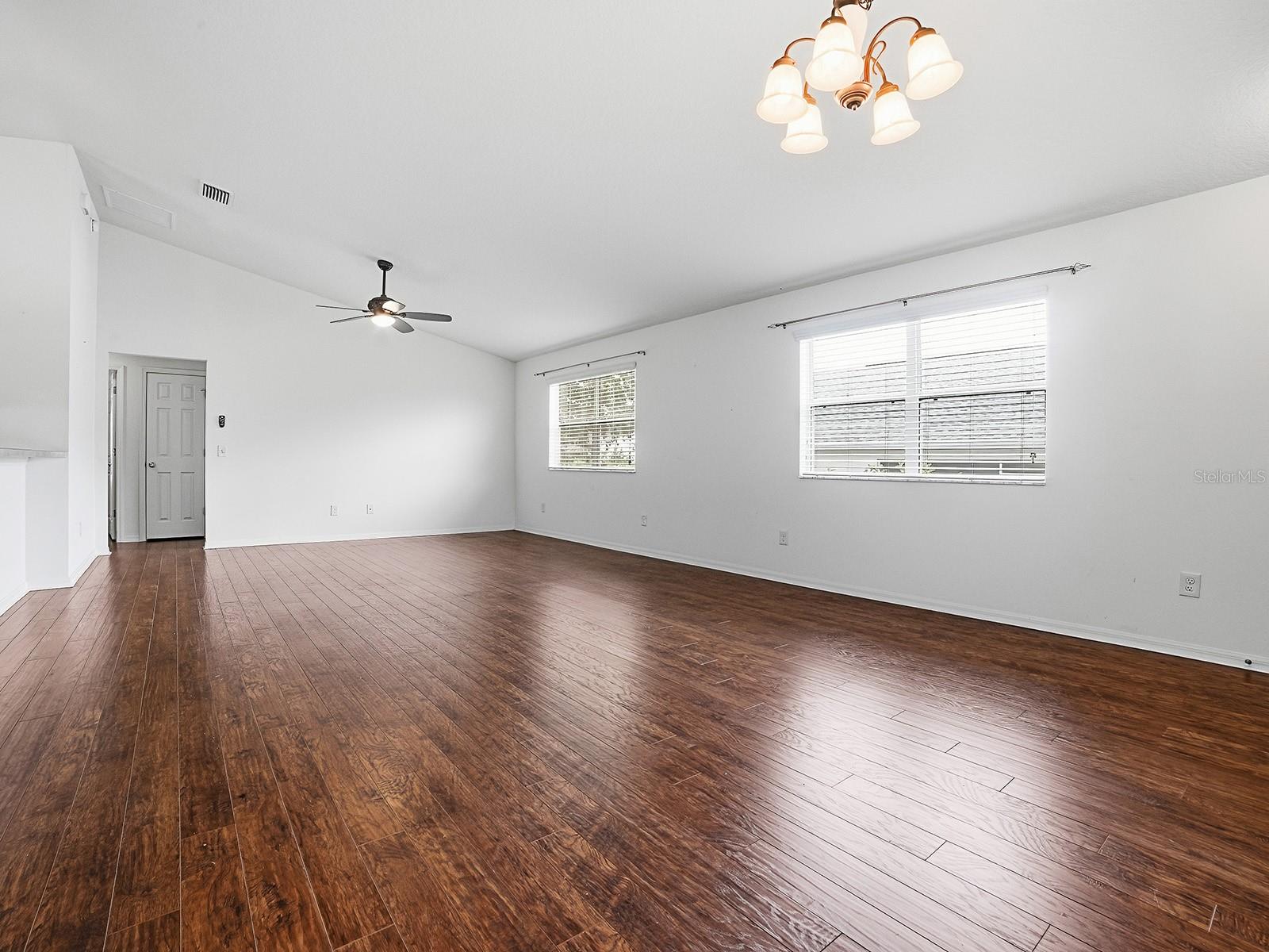 250 Arbella Loop Property Photo 8