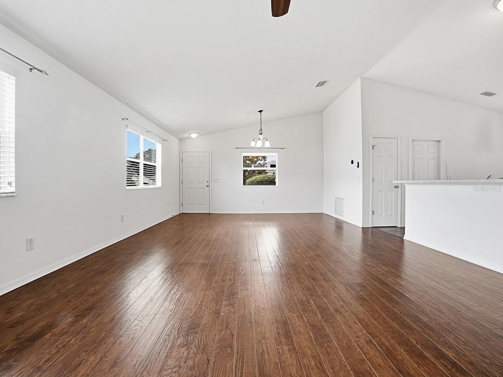 250 Arbella Loop Property Photo 11
