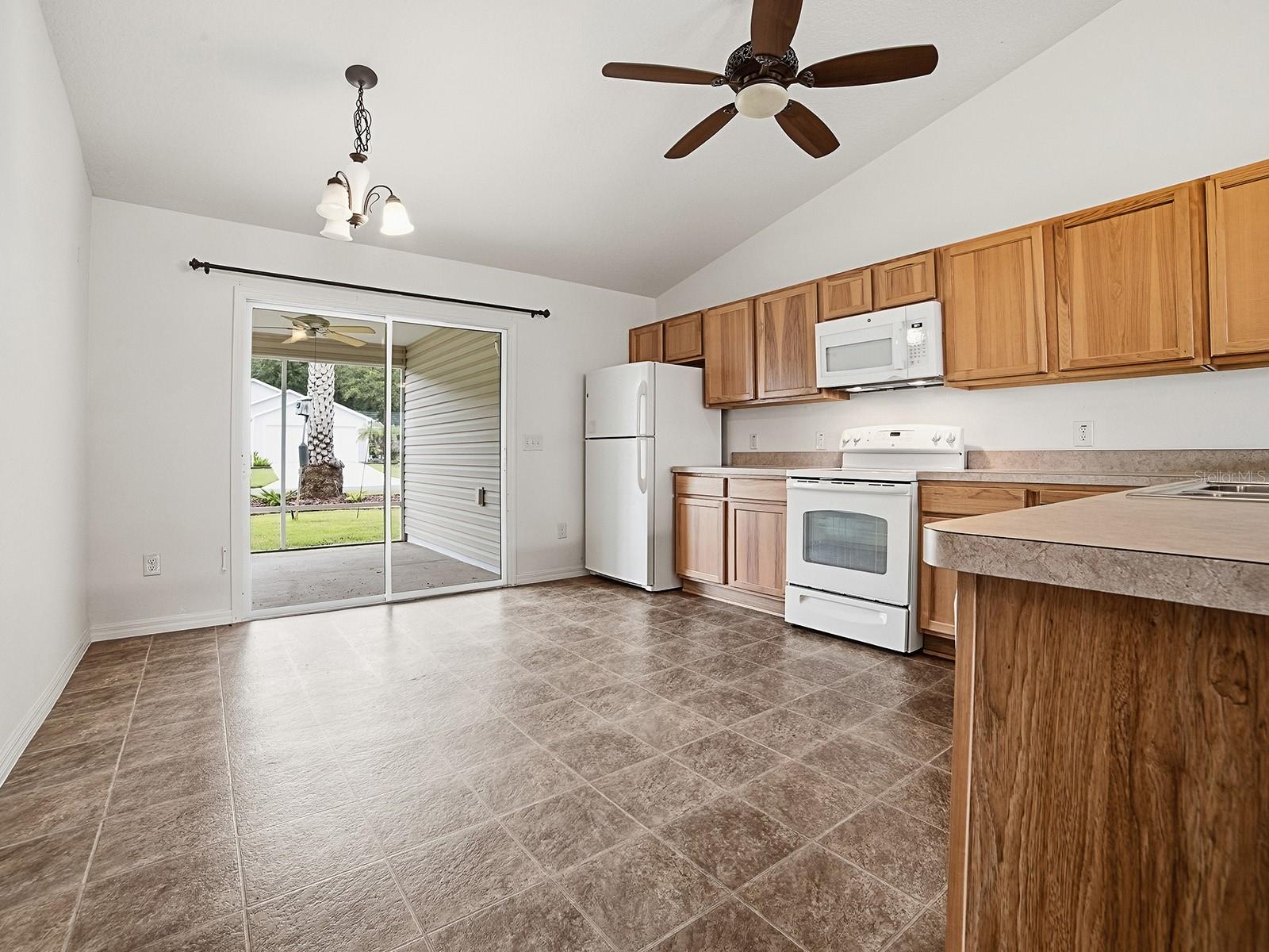 250 Arbella Loop Property Photo 13
