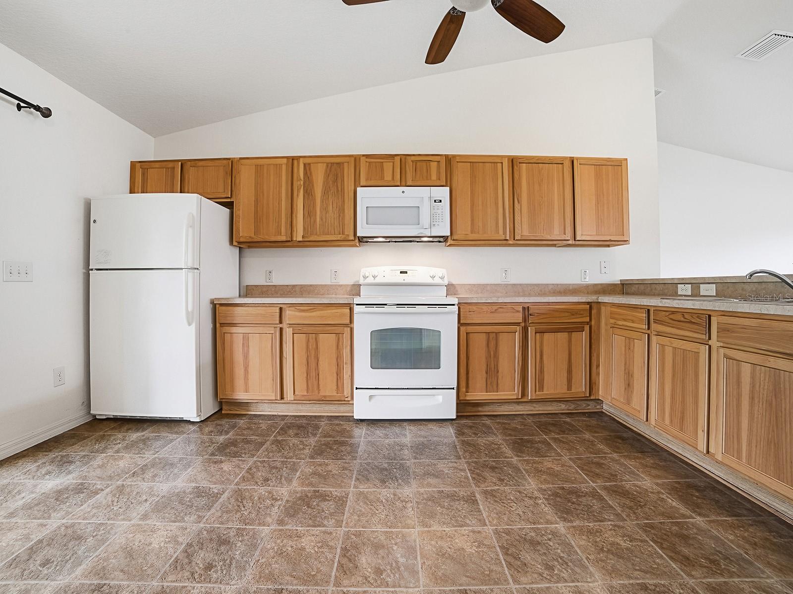 250 Arbella Loop Property Photo 14