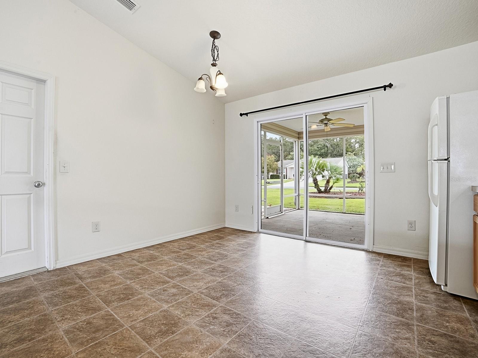 250 Arbella Loop Property Photo 15