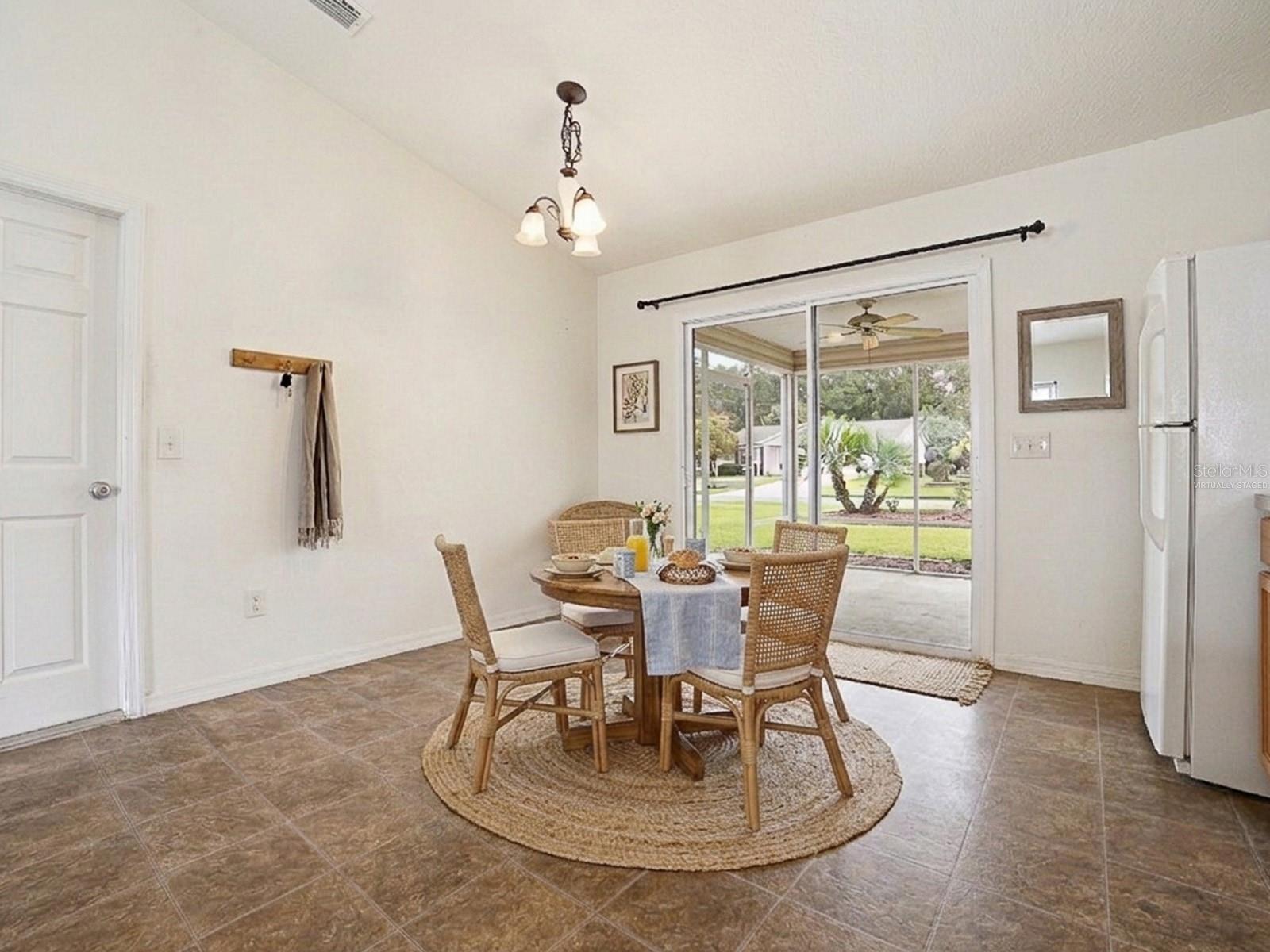 250 Arbella Loop Property Photo 16