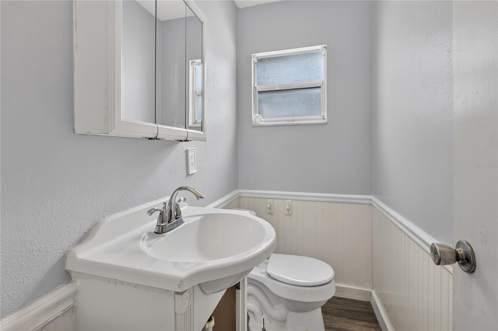 555 Winogene Ave Property Photo 17